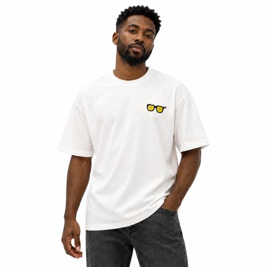 White Oversized T-Shirt with Trendy Glasses Motif, Stylish and Comfortable, photo 6