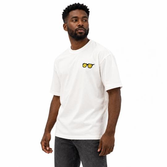 White Oversized T-Shirt with Trendy Glasses Motif, Stylish and Comfortable, photo 8