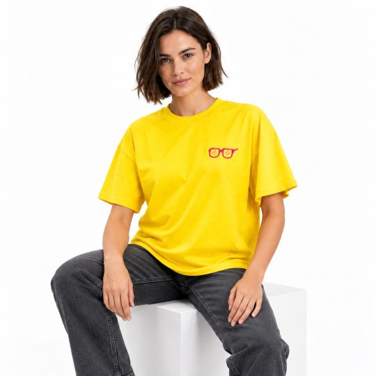 Żółta Koszulka Oversized z Modnym Motywem Okularów, Stylowa i Wygodna, zdjęcie 5